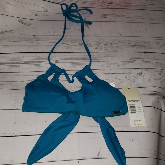 🌊Roxy Strappy Love Halter Crop Bikini Top - Picture 5 of 5